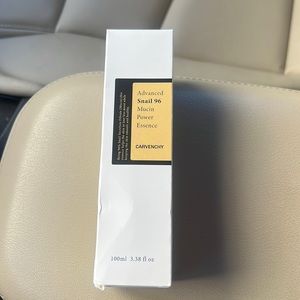 Carvenchy Snail Mucin Power Essence